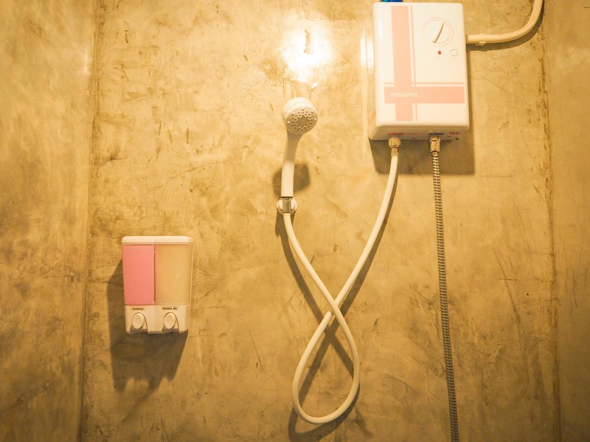Hygge Hostel Chiangmai  Chiang Mai Bagian luar foto