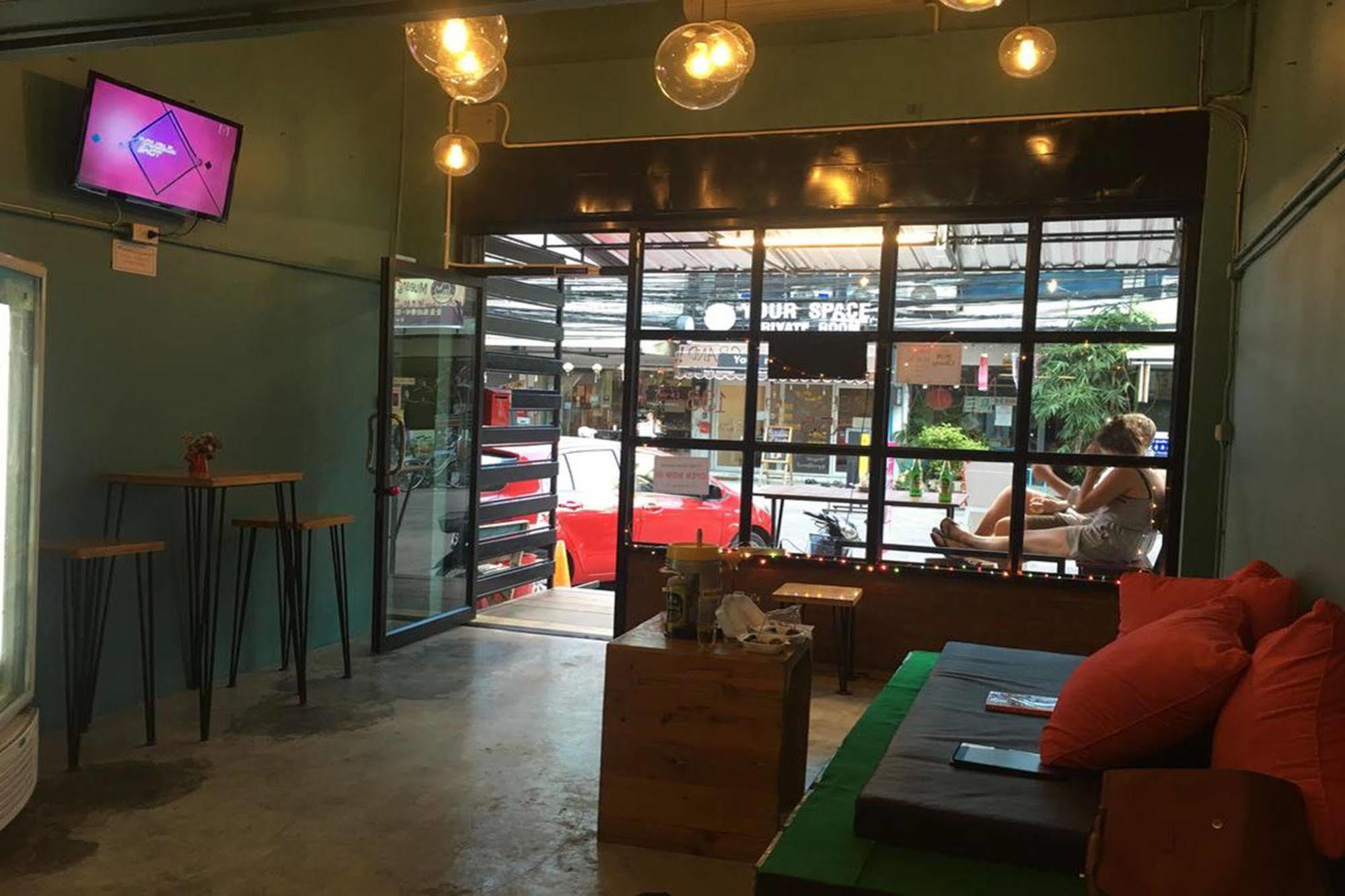 Hygge Hostel Chiangmai  Chiang Mai Bagian luar foto