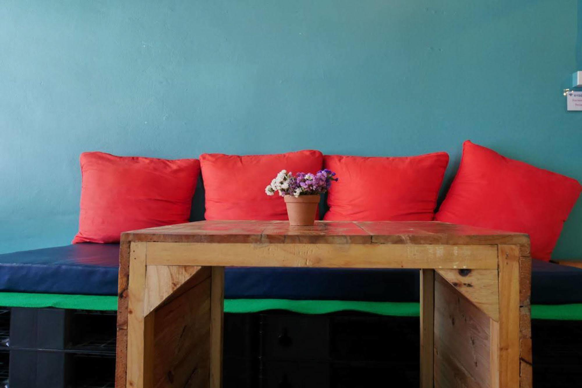 Hygge Hostel Chiangmai  Chiang Mai Bagian luar foto